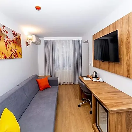 Business Life & Bakirkoy 4* اسطنبول